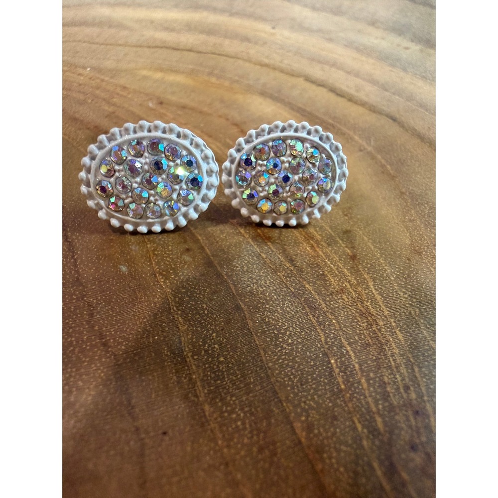 Vintage Style White Enamel Aurora Borealis Rhinestone Oval Stud Earringsâ NEW